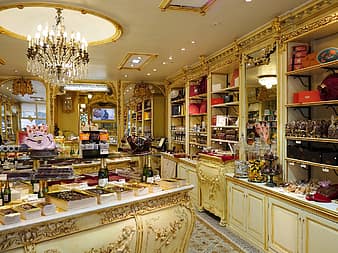 candy store, long-established, chocoladerie, gorgeous, exclusive, chandelier, old, decorative, atmospheric, atmosphere, accessories