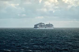 cruise-ship-sea-lake-travel-horizon-vaca