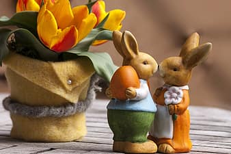 easter bunny, customs, custom, osterhasen few, easter egg, colorful, figure, sound, painted, tulips, green